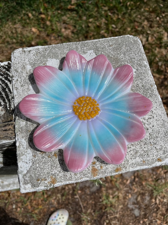 Daisy Trinket Dish - in Pink, Cyan and Lavender