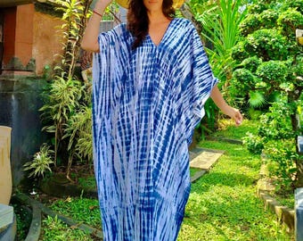 Hippie Caftan, Hand Tie Dye, Maxi Dress, Kaftan Dress, Wakacje, Dekolt w kształcie litery V, Odzież wypoczynkowa, OSFA, Biało-niebieski, BL157 BouLaLa