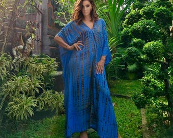 Ręczne farbowanie metodą tie-dye, sukienka maxi, boho kaftan, sukienka kaftan, wakacje, dekolt w serek, odzież wypoczynkowa, OSFA, niebiesko-brązowy, BL155. BouLaLa