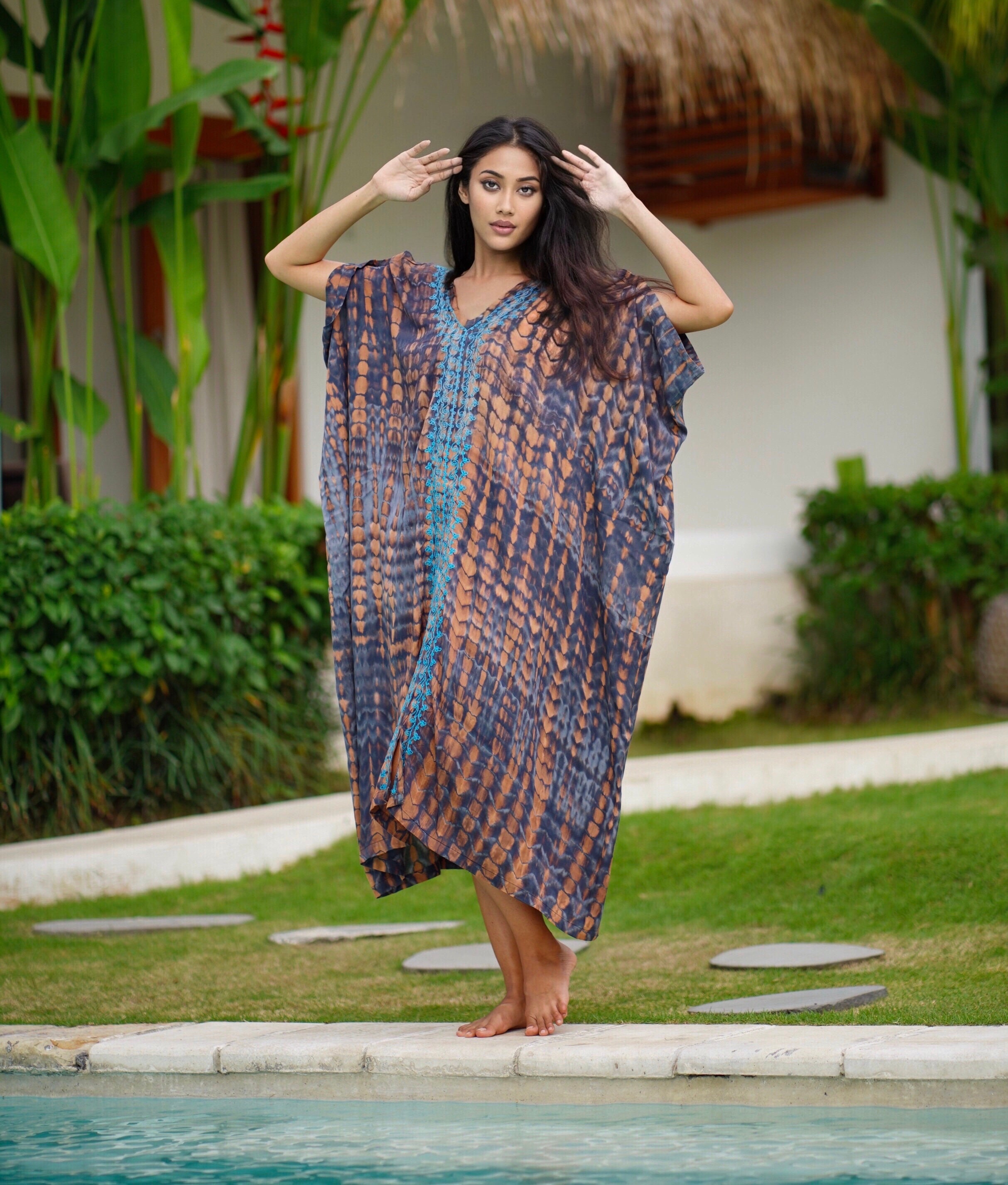 kaftan v neck