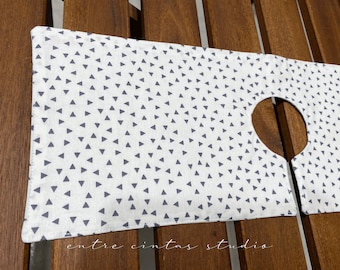 Kitchen sink drip catcher, White and gray triangle pattern kitchen sink bib guard
