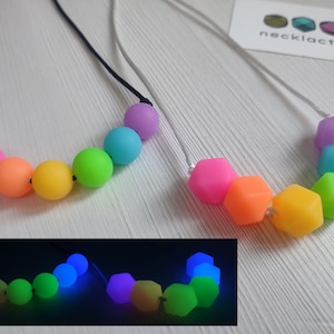 Rainbow Pride-Glow - Glow in the Dark - Breastfeeding necklace - Nursing necklace - Silicone necklace - Fidget necklace -Sensory jewellery