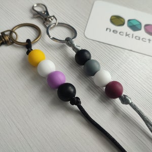 PrideKey Ring - Silicone Keychain - Sensory Jewellery - Stim backpack Accessory - Zipper - Nonbinary - Asexual Flag