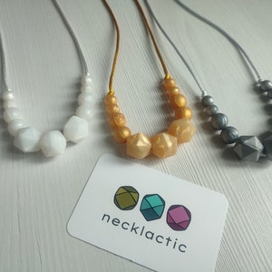 Metallic The BaronMess - Breastfeeding necklace - Nursing necklace - Silicone necklace - Mom necklace - Fiddle necklace - Sensory jewellery