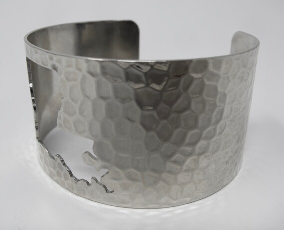 Hammered Metal Cuff Bracelet With Louisiana State… - image 5