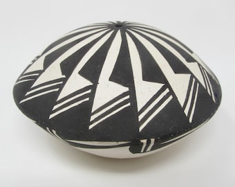 Acoma Pueblo Pottery 3" Seed Pot Signed by E. Antonio