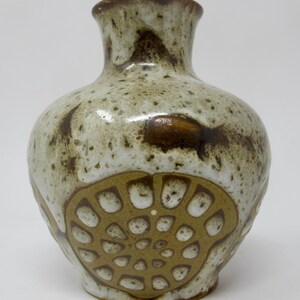 Brown & Gray Ceramic Bud Vase With Chambered Nautilus Shell Pattern