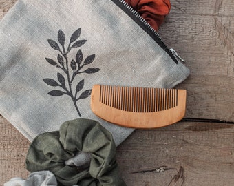 Natural linen cosmetic bag, toiletry bag, botanical print, makeup bag, comfortable small items keeper, organiser