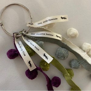 Bella pianura soffice pom pom trim per metro