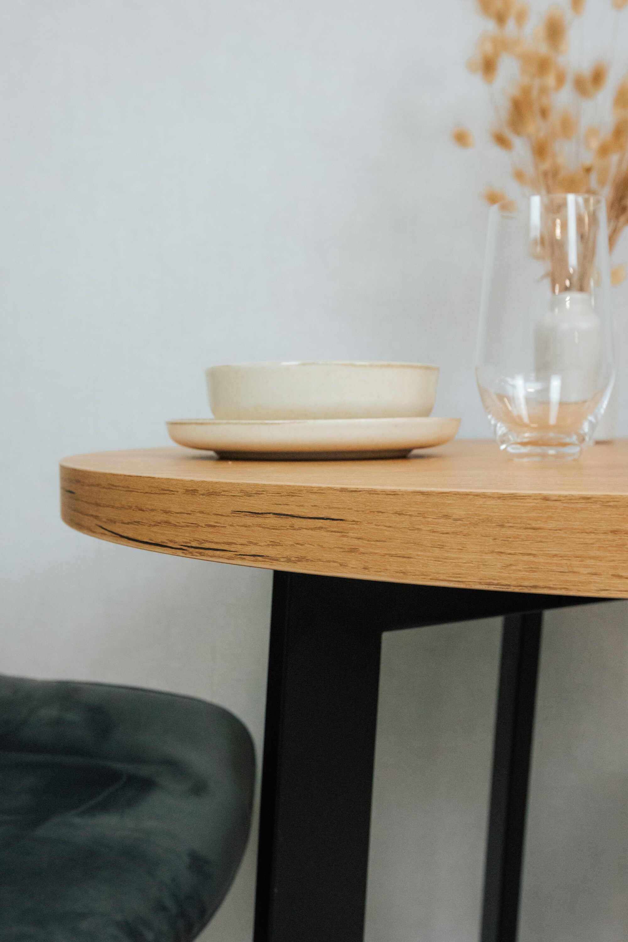 Runder Esstisch 80x80 Cm - Mit Stauraum In Der Mitte, MDF-Marmorplatte, Für 4 Personen