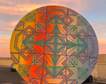 Dipinto mandala geometrico: vibrante opera d'arte astratta da parete, completamento previsto nel 2025.