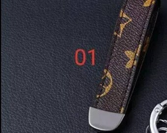 gucci wristlet keychain