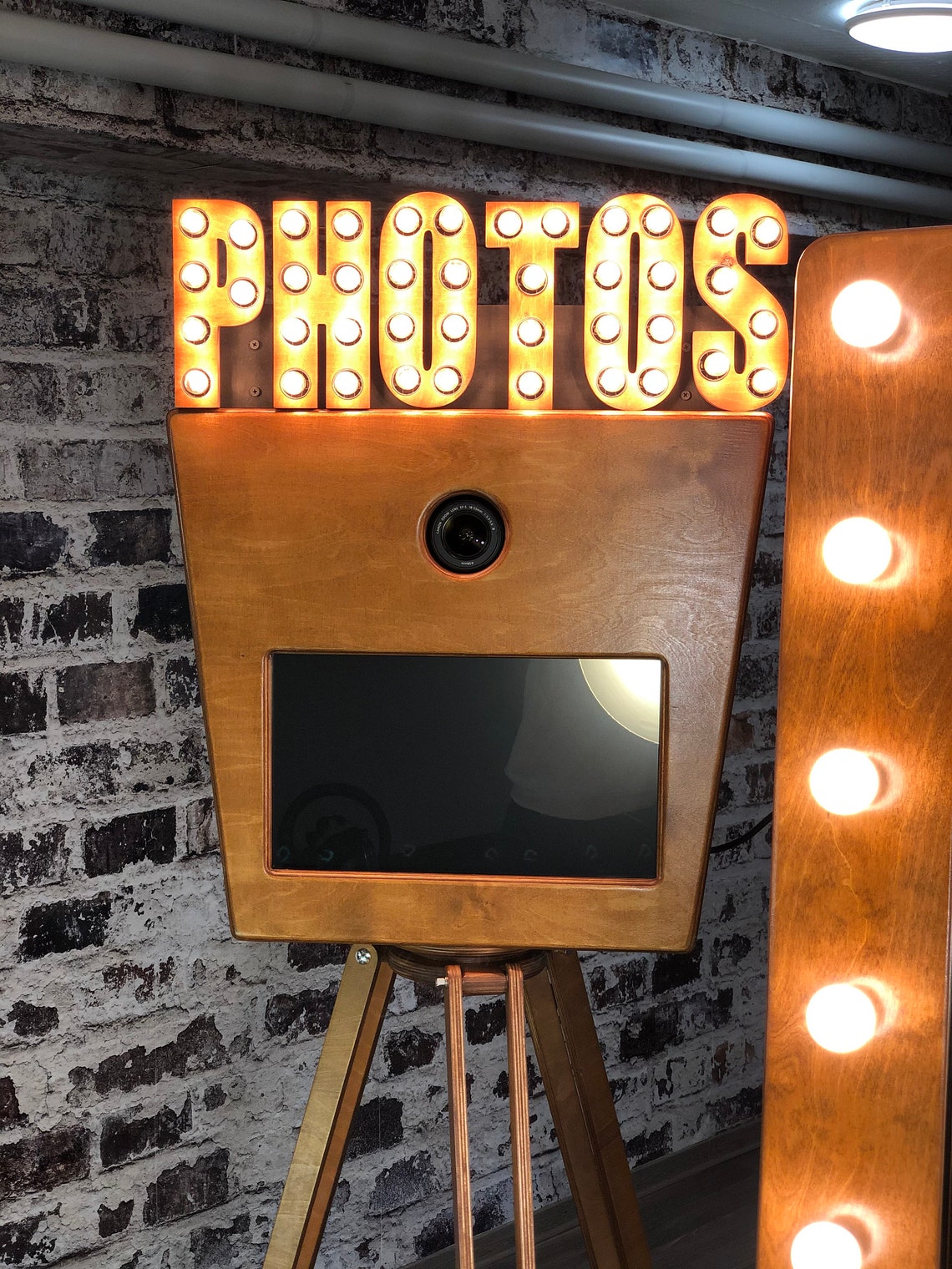 Photobooth Vintage Photo Booth for Weddings Parties Events Etsy Photobooth Vintage Photo Booth for Weddings Parties Events Etsy