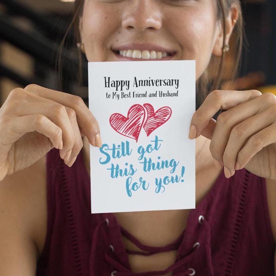 Cuori di San Valentino con confezione regalo cartolina. I simboli vettoriali di amore a forma di cuore per felici donne s, madre s, giorno di San Valentino, auguri di compleanno auto Immagine