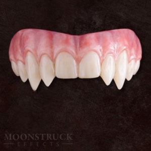 Realistic Upper Vampire Teeth / Vampire Fangs / Interview With The Vampire / Twilight
