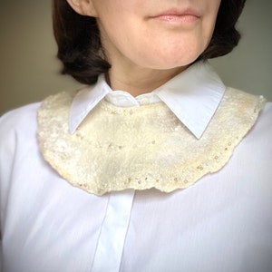 Landing collar | Hand-felted chain | Felt chain | detachable collar | Felt jewellery | Gift for her | Engagement | Wedding | Birthday