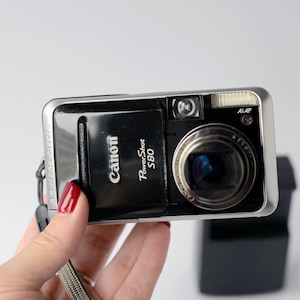 Vintage Digital Compact Point and Shoot Camera Canon Powershot S80