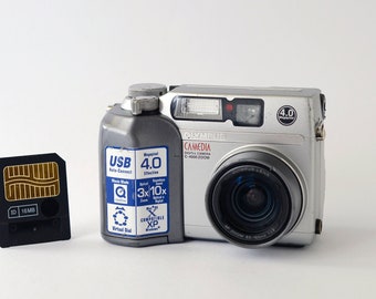 Vintage digital compact camera Olympus Camedia C-4000 Zoom with 4.0 Mega pixels
