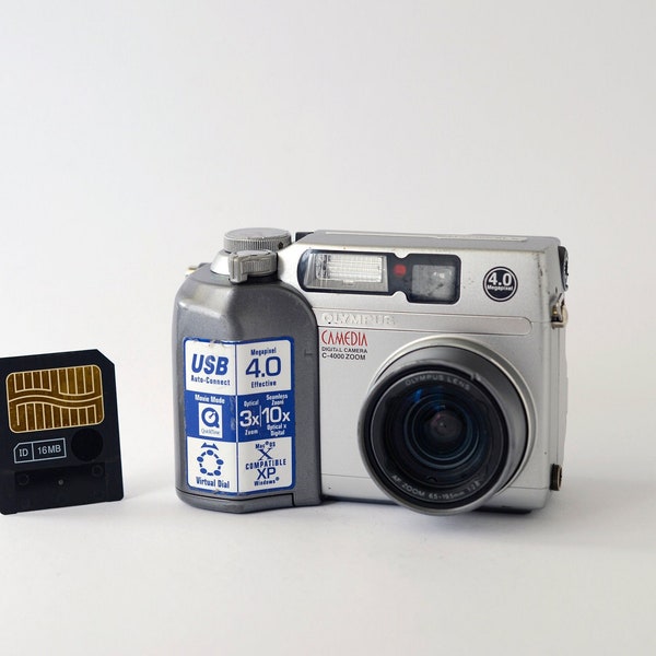 Vintage digital compact camera Olympus Camedia C-4000 Zoom with 4.0 Mega pixels