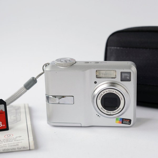 Vintage digital compact point and shoot camera Kodak Easy Share C643 with 6.2 Mega pixels