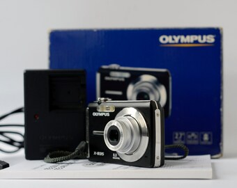 Olympus X-835 Digital Compact Vintage Camera With 8.0 Mega Pixels