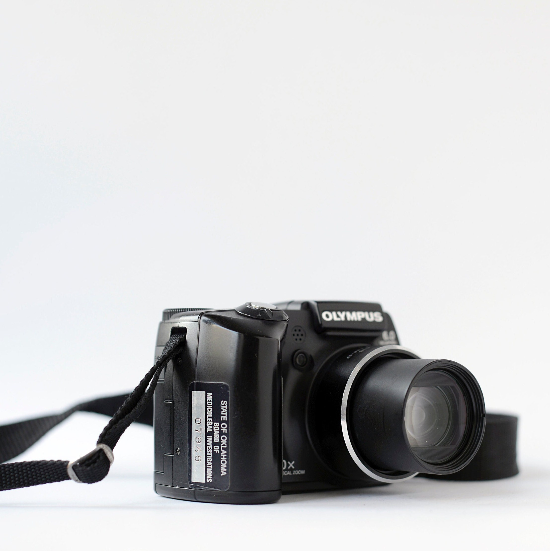 Olympus SP-500UZ Digital Compact Camera With 6.0 Mega Pixels
