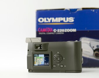 Olympus Camedia C-220 Digital Compact Camera Zoom With 2.0 Mega 