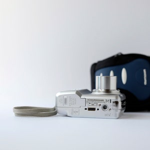 Vintage Digital Compact Point and Shoot Camera Kodak Easyshare C663 ...