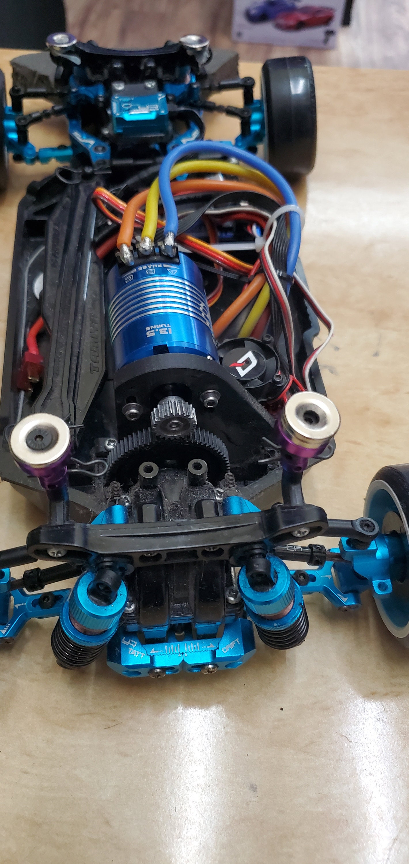 ホビーラジコン TT-02 parts for The Mu Drifts Tamiya TT02 Carbon Fiber Rear Center Motor Mount Drift Spec