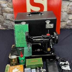 RARE 1952 Singer 221K1 Featherweight Sewing Machine Fully Serviced EH632353