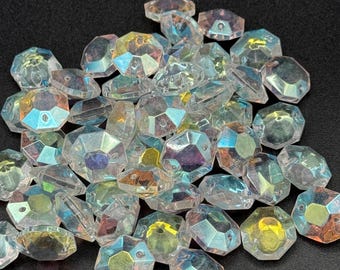 Lote de 50 prismas iridiscentes de cristal de la República Checa para lámparas de araña, de 18 mm, nuevos y sin usar.