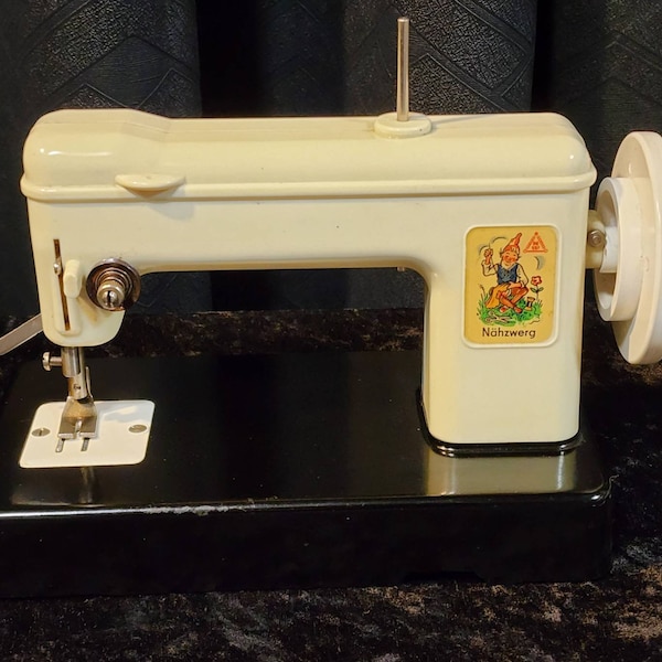 1950's Eastern Germany Nahzwerg Children's Toy Sewing Machine