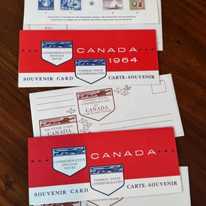 Lotto di francobolli d'epoca, cartoline ricordo canadesi, emissioni postali commemorative