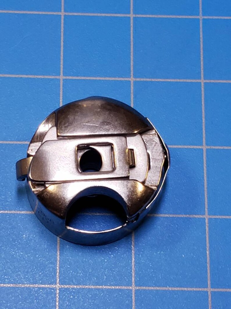 singer sewing machine bobbin case