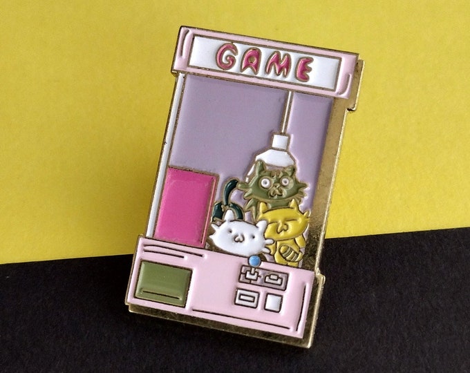 Game Enamel Pin, Game Toy gift Pin, Stuffed Animals Game Enamel Pin, Gifts for Her, Gamer Gifts, Cute Pin, enamel Pins, cat game enamel pin