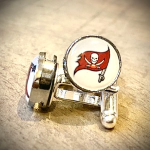 Unique Cuff Links for Men and Women - NFL, MLB, Designer and Miscellaneous