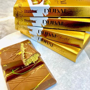 Gourmet Dubai Milk Chocolate Bar: Pistachio Cream & Phyllo Dough