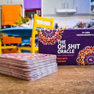 The Oh Shit Oracle - orakelspel met vloeken en wijze woorden - ideaal cadeau voor spirituele mensen met gevoel voor humor - fysieke set