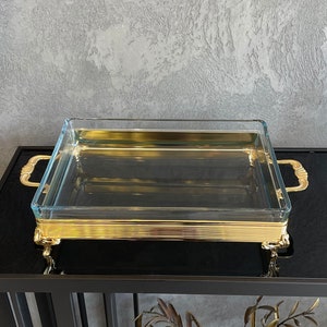 Expositor rectangular para servicio y presentación de alimentos en colores dorado y plateado. Fabricado con latón.