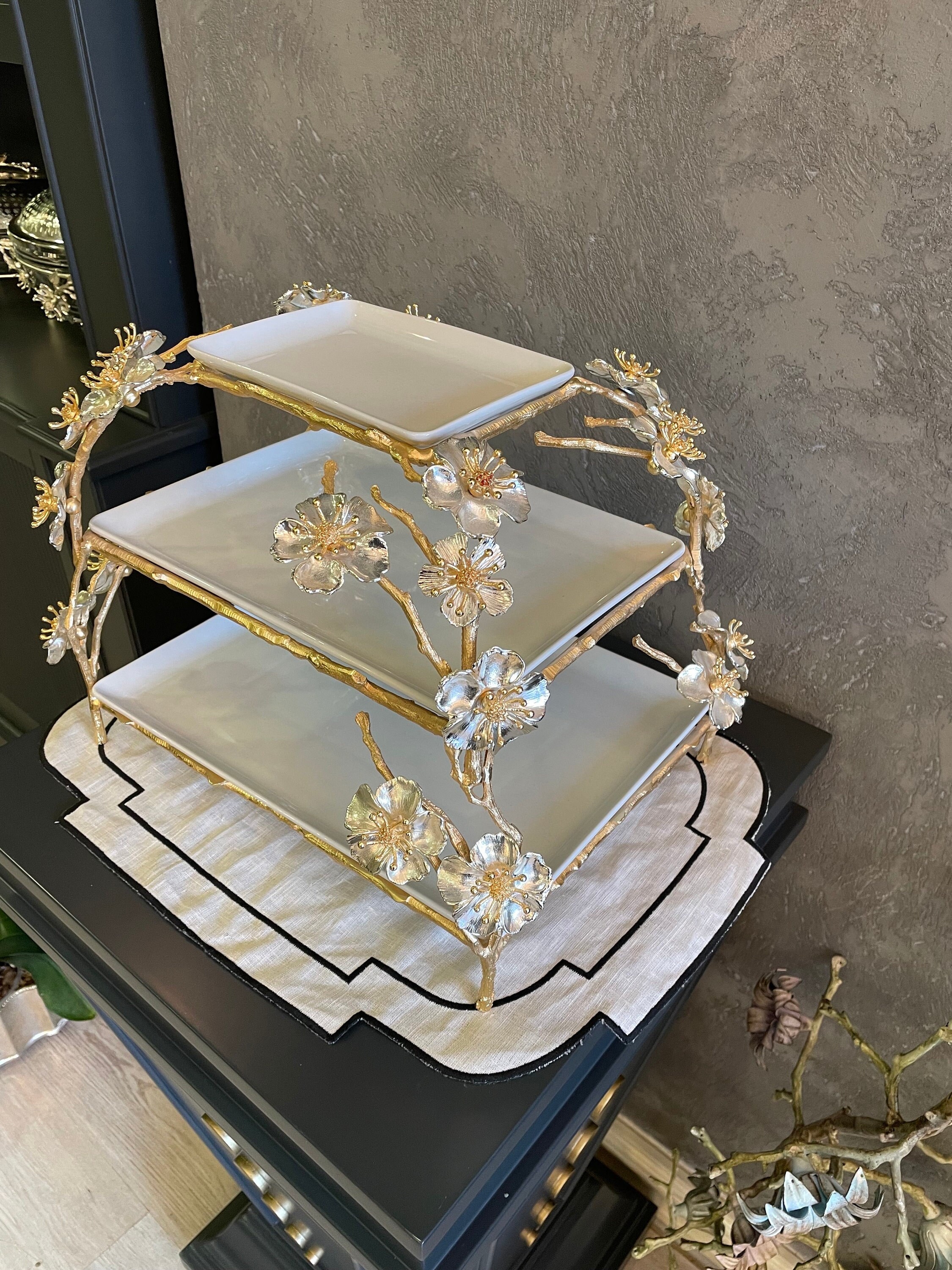 Metal Stand/floral Stand /pillar/candelabra Stand/gold or Silver