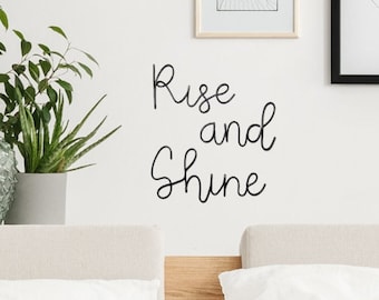 「Rise and shine」ワイヤーウォールアートメタルサイン寝室ベッド上の装飾、「Rise and shine」ワイヤーワード手作り装飾ギフト新築祝いギフト