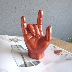 Escultura de mão ASL Eu te amo sinal presente estátua de mão de concreto cobre presentes de aniversário, estátua de mão ASL decoração de prateleira presente de dia dos namorados para ele