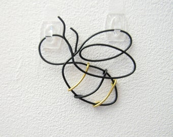 Bee wall decor, bumble bee gifts for kids, room decor aesthetic nursery wall art bedroom, wire wall animal art for living room large