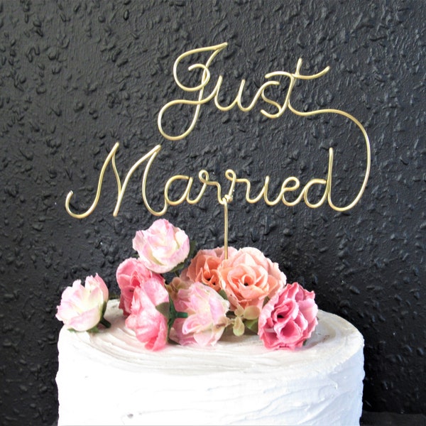 Adorno de pastel de boda recién casado, adorno de pastel de alambre recién casado para boda, letrero de metal recién casado, decoración de adorno de pastel dorado