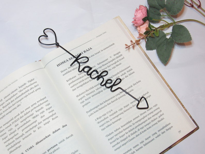 Personalised name wire bookmark, custom cute metal bookmark wire words, book lovers valentines day gift for him or boyfriend or girlfriend image 7