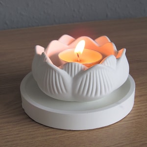 Dekorativer Beton Lotus Teelichthalter mit rundem Tablett weiße Lotus Blume Kerzenhalter Wohnkultur für Esstisch, Lotus Geschenke