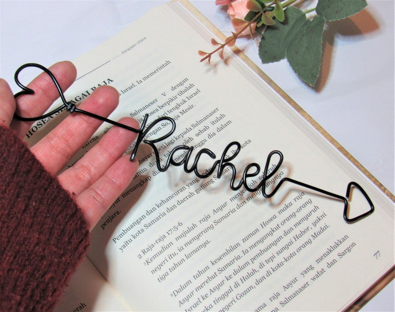 Personalised name wire bookmark, custom cute metal bookmark wire words, book lovers valentines day gift for him or boyfriend or girlfriend image 3