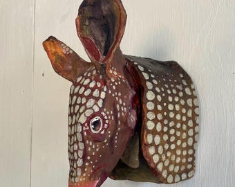 Gürteltier-Wandskulptur: Volkskunst