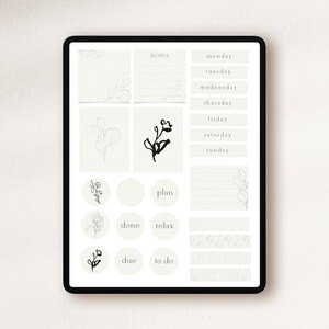 Pode incluir: Um modelo de planejador digital na tela de um tablet com fundo bege. O modelo inclui se&ccedil;&otilde;es para notas, planos, tarefas a fazer e um calend&aacute;rio semanal com os dias da semana listados. O modelo &eacute; decorado com desenhos simples de linhas de folhas e flores.