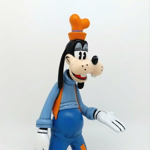 Goofy figure